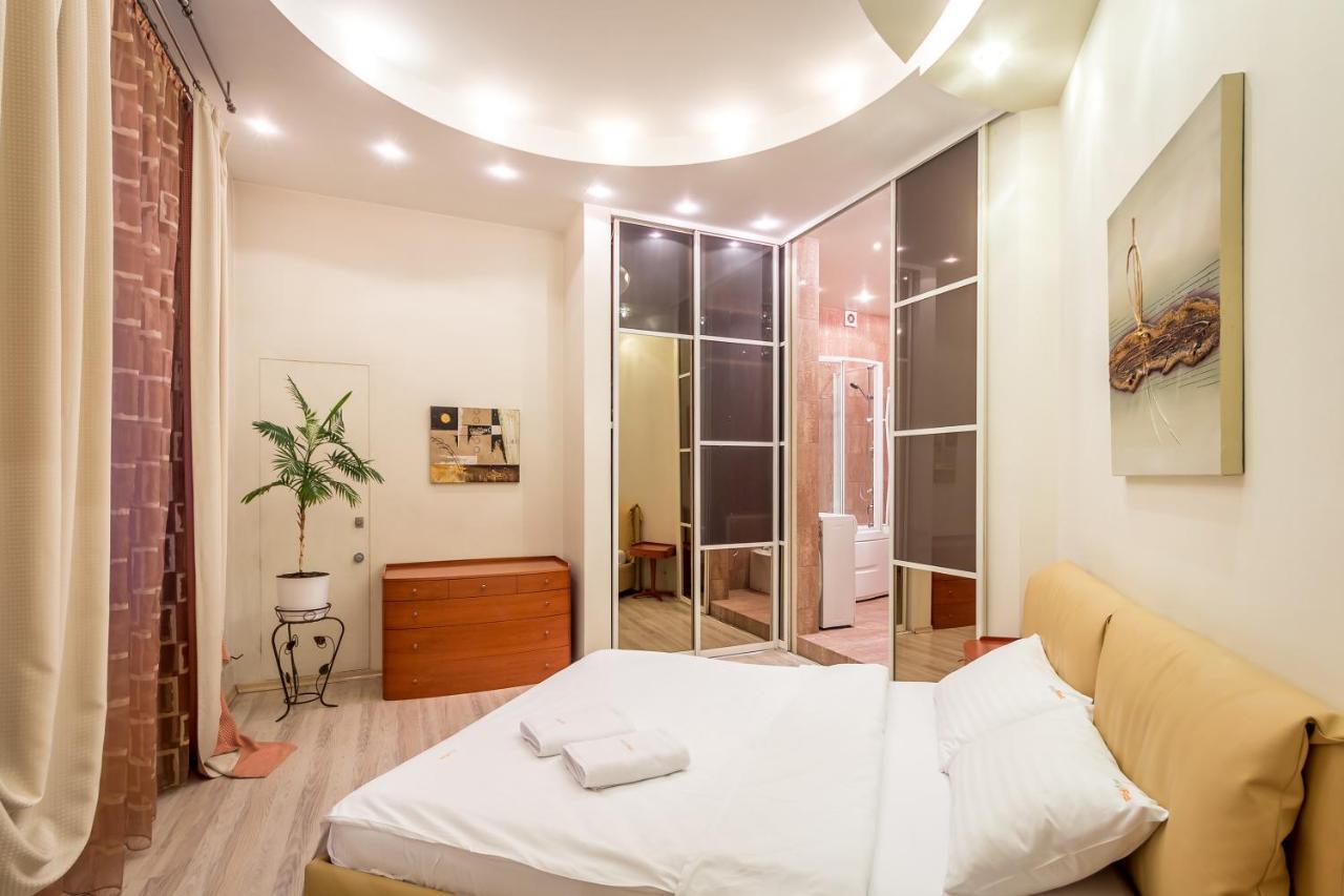 קייב Central Apartments On Khreschatyk מראה חיצוני תמונה