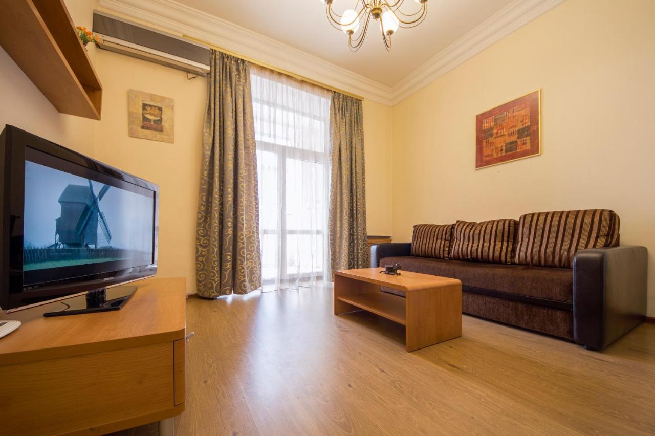 קייב Central Apartments On Khreschatyk מראה חיצוני תמונה