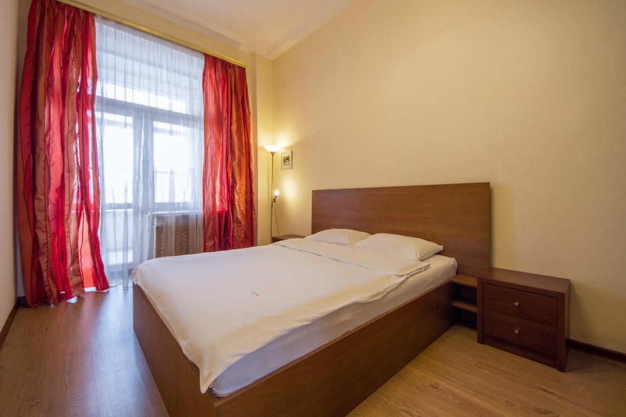 קייב Central Apartments On Khreschatyk מראה חיצוני תמונה